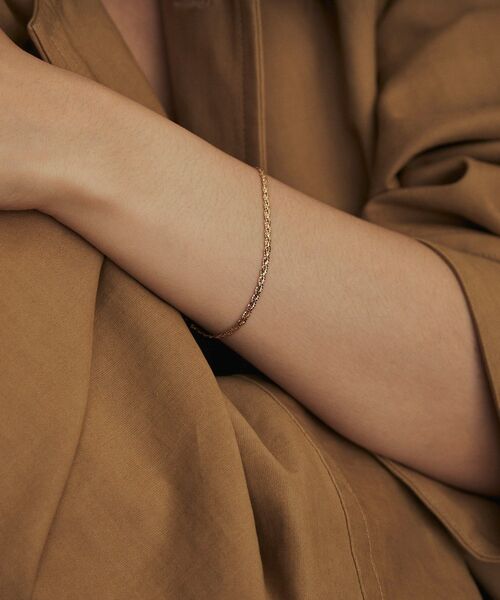 COCOSHNIK（ココシュニック）の「K18ベネフラット三つ編み ブレスレット（ブレスレット・レディース・イエローゴールド・17）」の9枚目の写真