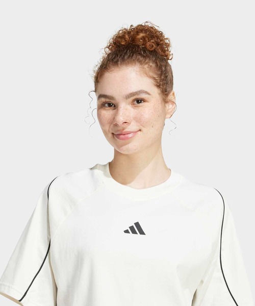 adidas(アディダス)の「スタジアム スリーストライプス Tシャツ / アディダス adidas(Tシャツ/カットソー・レディース・ホワイト・MEDIUM/LARGE/X-LARGE/SMALL/XX-LARGE/X-SMALL)」の3枚目の写真