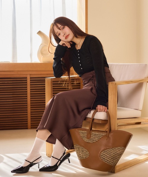 mysty woman（ミスティウーマン）の「【WEB限定】柔らかヘンリーネックロンT　667610（Tシャツ/カットソー・レディース・グレイッシュベージュ/ブラック/ネイビー/チャコールグレー/オフホワイト・FREE）」の15枚目の写真