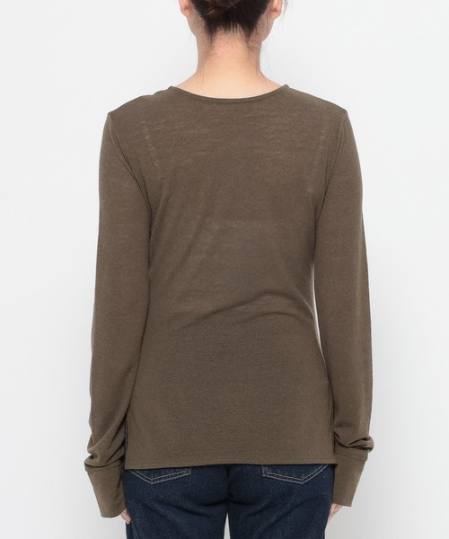 mysty woman（ミスティウーマン）の「【WEB限定】柔らかヘンリーネックロンT　667610（Tシャツ/カットソー・レディース・グレイッシュベージュ/ブラック/ネイビー/チャコールグレー/オフホワイト・FREE）」の19枚目の写真