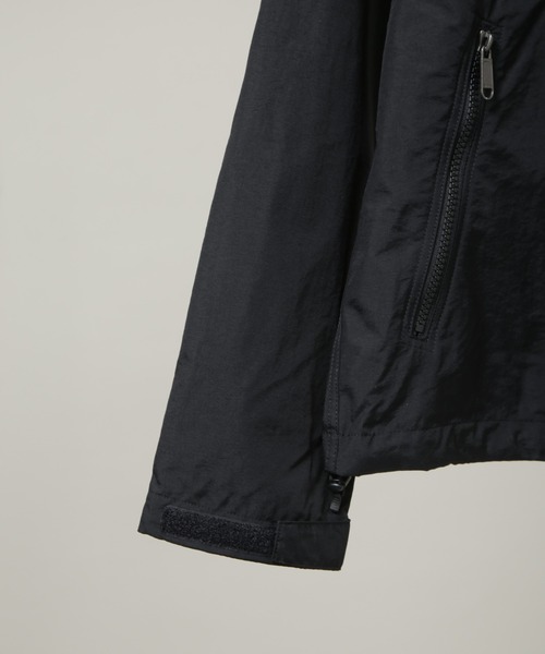 THE NORTH FACE（ザノースフェイス）の「THE NORTH FACE/コンパクトジャケット（ナイロンジャケット・レディース・ブラック/グレー系その他4・M/L）」の7枚目の写真