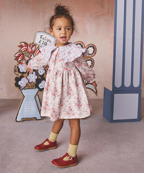 Cath Kidston（キャスキッドソン）の「キッズ フリルカラー ロングスリーブ  ワンピース Spray Floral Placement（ワンピース・キッズ・アイボリー・122/110/98）」の6枚目の写真