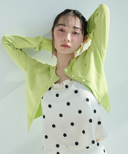 SNIDEL（スナイデル）の「UVカットベーシックニットカーディガン（カーディガン/ボレロ・レディース・ピンク/ライム/ホワイト/ネイビー/イエロー・F）」の3枚目の写真