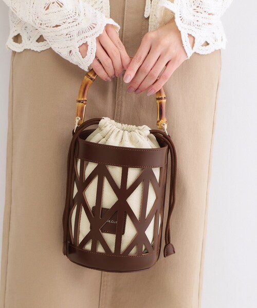 OPAQUE.CLIP（オペークドットクリップ）の「バンブーハンドルパンチングバケツ型バッグ（ハンドバッグ・レディース・アイボリー/ブラック/ブラウン系その他・00）」の8枚目の写真