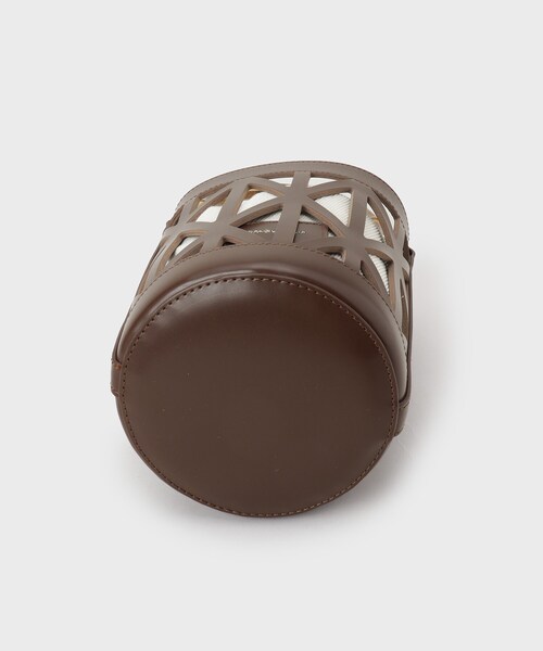 OPAQUE.CLIP（オペークドットクリップ）の「バンブーハンドルパンチングバケツ型バッグ（ハンドバッグ・レディース・アイボリー/ブラック/ブラウン系その他・00）」の15枚目の写真