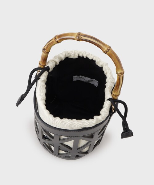 OPAQUE.CLIP（オペークドットクリップ）の「バンブーハンドルパンチングバケツ型バッグ（ハンドバッグ・レディース・アイボリー/ブラック/ブラウン系その他・00）」の17枚目の写真