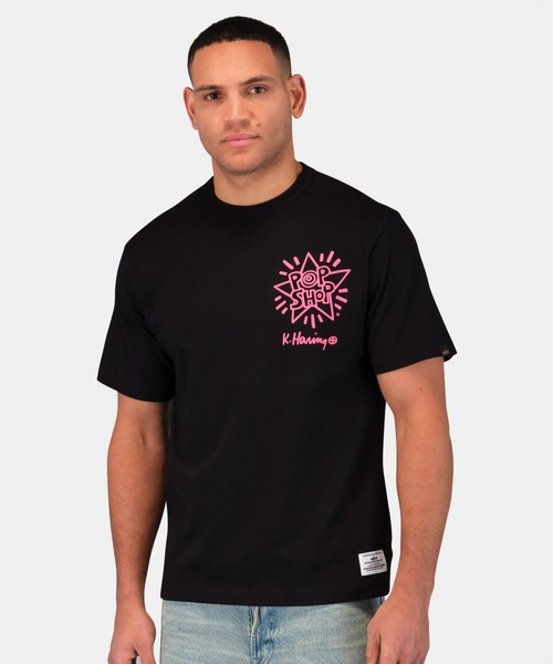Alpha Industries（アルファインダストリーズ）の「Alpha Industries/アルファインダストリーズ/Keith Haring X Alpha GRAPHIC TEE DRAGON/ キース へリング グラフィック Tシャツ ドラゴン（Tシャツ/カットソー・メンズ・ブラック・SMALL/MEDIUM/LARGE/X-LARGE/X-SMALL）」の5枚目の写真