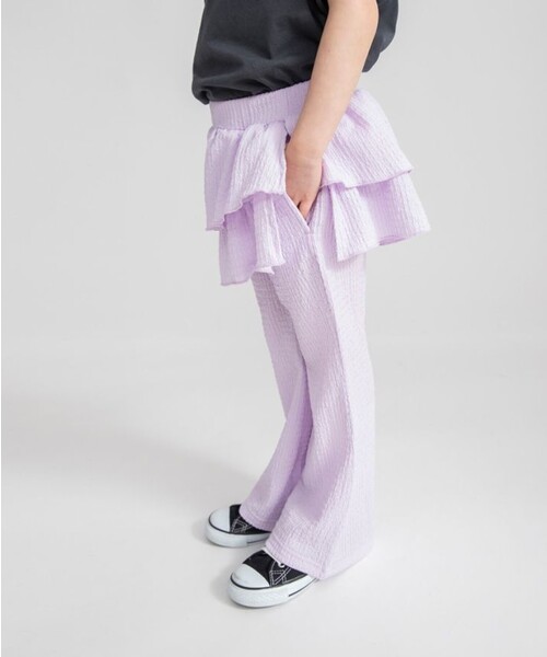 BRANSHES(ブランシェス)の「フリル付きカットフレアパンツ(その他パンツ・キッズ・ブラック/ラベンダー・150/80/120/110/100/130/140/90)」の9枚目の写真