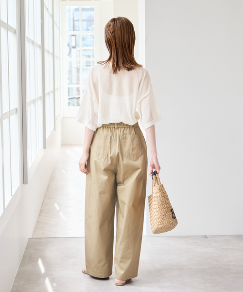 U by SPICK&SPAN（ユーバイスピックアンドスパン）の「ルーズタックチノパンツ（チノパンツ・レディース・カーキ/ベージュ/ネイビー・34/36/38）」の6枚目の写真