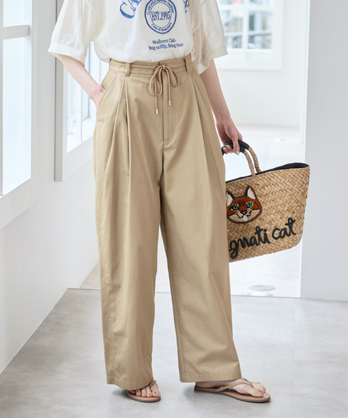 U by SPICK&SPAN（ユーバイスピックアンドスパン）の「ルーズタックチノパンツ（チノパンツ・レディース・カーキ/ベージュ/ネイビー・34/36/38）」の8枚目の写真