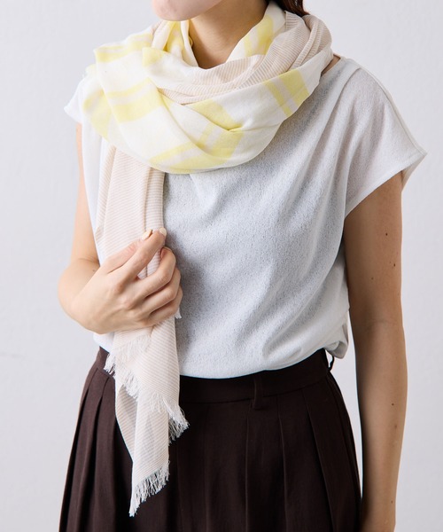 COLLAGE GALLARDAGALANTE（コラージュガリャルダガランテ）の「PAPILLONNER/アシメトリーボーダーストール（ストール/ショール・レディース・イエロー/ブルー・FREE）」の4枚目の写真