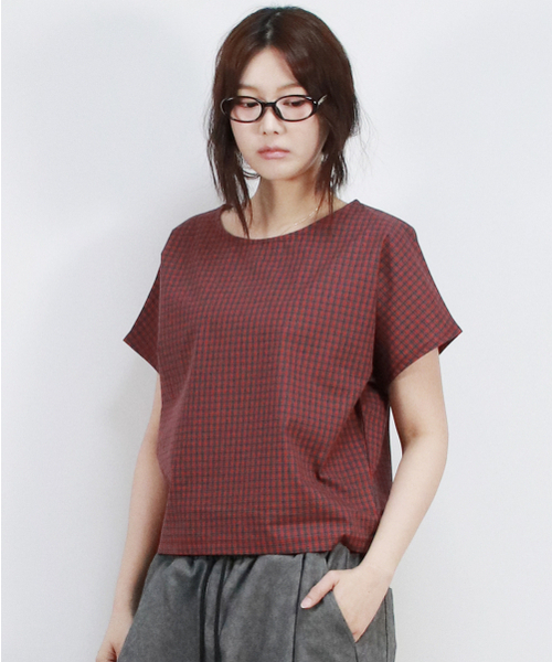DEMARC（ドゥマーク）の「checkered mini French short-sleeved shirt Red（Tシャツ/カットソー・レディース・レッド・SMALL/MEDIUM）」の2枚目の写真