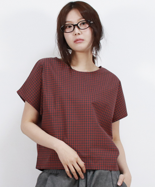 DEMARC（ドゥマーク）の「checkered mini French short-sleeved shirt Red（Tシャツ/カットソー・レディース・レッド・SMALL/MEDIUM）」の4枚目の写真