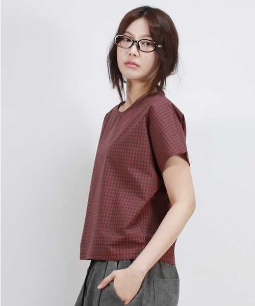DEMARC（ドゥマーク）の「checkered mini French short-sleeved shirt Red（Tシャツ/カットソー・レディース・レッド・SMALL/MEDIUM）」の5枚目の写真