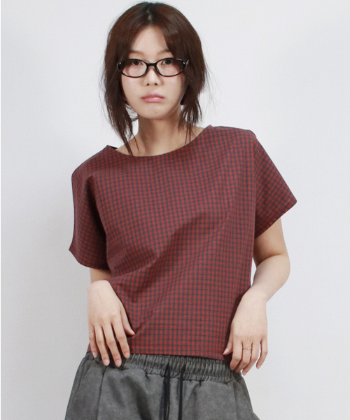 DEMARC（ドゥマーク）の「checkered mini French short-sleeved shirt Red（Tシャツ/カットソー・レディース・レッド・SMALL/MEDIUM）」の7枚目の写真