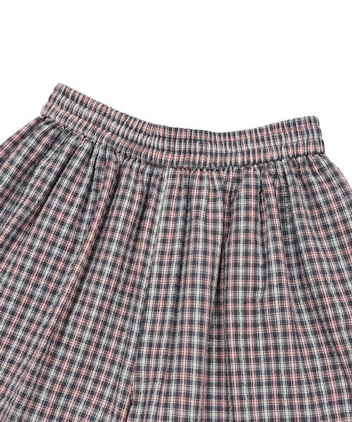 Wacky WiLLy（ワッキーウィリー）の「WOMEN'S CHECKED SEERSUCKER SHORTS（その他パンツ・レディース・クリーム/ネイビー・SMALL/MEDIUM）」の6枚目の写真