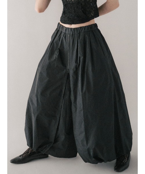 ELCHELE(エルチェレ)の「SKIRT LIKE PANTS(スカート・レディース・キナリ/ブラック・36/38)」の2枚目の写真