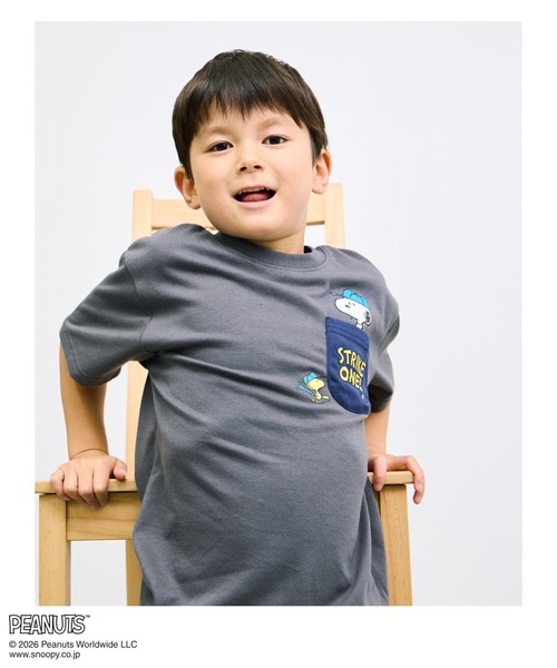 PEANUTS(ピーナッツ)の「【PEANUTS/ピーナッツ】 スヌーピー ポケット プリント Tシャツ(Tシャツ/カットソー・メンズ・チャコール・100cm/110cm/120cm/130cm/140cm/150cm/160cm)」の12枚目の写真