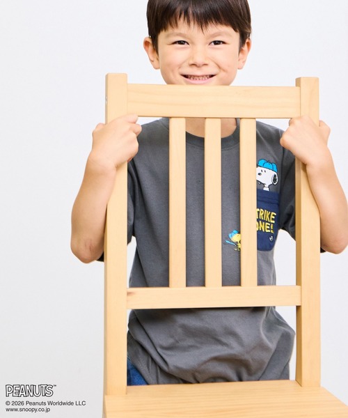 PEANUTS(ピーナッツ)の「【PEANUTS/ピーナッツ】 スヌーピー ポケット プリント Tシャツ(Tシャツ/カットソー・メンズ・チャコール・100cm/110cm/120cm/130cm/140cm/150cm/160cm)」の15枚目の写真