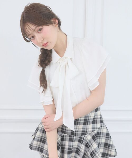 MAJESTIC LEGON(マジェスティックレゴン)の「2wayフリルスリーブブラウス(シャツ/ブラウス・レディース・ホワイト系その他2/ブルー系その他2/アイボリー/ホワイト系その他3・MEDIUM)」の2枚目の写真