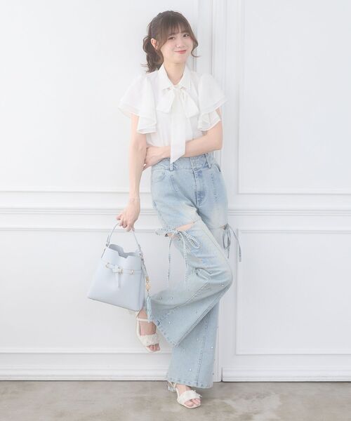 MAJESTIC LEGON(マジェスティックレゴン)の「2wayフリルスリーブブラウス(シャツ/ブラウス・レディース・ホワイト系その他2/ブルー系その他2/アイボリー/ホワイト系その他3・MEDIUM)」の10枚目の写真