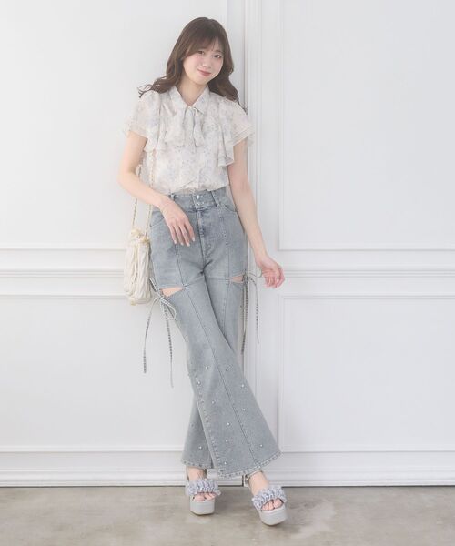 MAJESTIC LEGON(マジェスティックレゴン)の「2wayフリルスリーブブラウス(シャツ/ブラウス・レディース・ホワイト系その他2/ブルー系その他2/アイボリー/ホワイト系その他3・MEDIUM)」の15枚目の写真