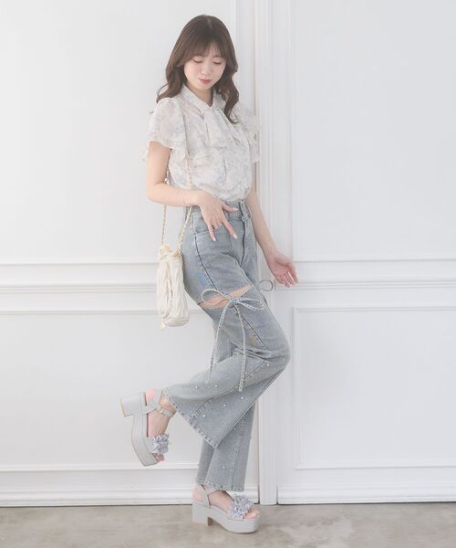 MAJESTIC LEGON(マジェスティックレゴン)の「2wayフリルスリーブブラウス(シャツ/ブラウス・レディース・ホワイト系その他2/ブルー系その他2/アイボリー/ホワイト系その他3・MEDIUM)」の18枚目の写真