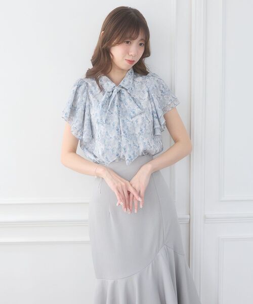MAJESTIC LEGON(マジェスティックレゴン)の「2wayフリルスリーブブラウス(シャツ/ブラウス・レディース・ホワイト系その他2/ブルー系その他2/アイボリー/ホワイト系その他3・MEDIUM)」の22枚目の写真
