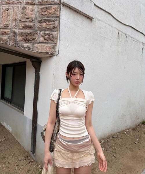 ILLIGO(イリゴ)の「シャーリングホルタートップ アイボリー(Tシャツ/カットソー・レディース・その他・OS)」の6枚目の写真