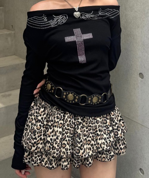 ZIPPER CLUB（ZIPPER CLUB ジッパークラブ）の「rhinestone 2way tops（Tシャツ/カットソー・レディース・ブラック・SMALL）」の2枚目の写真