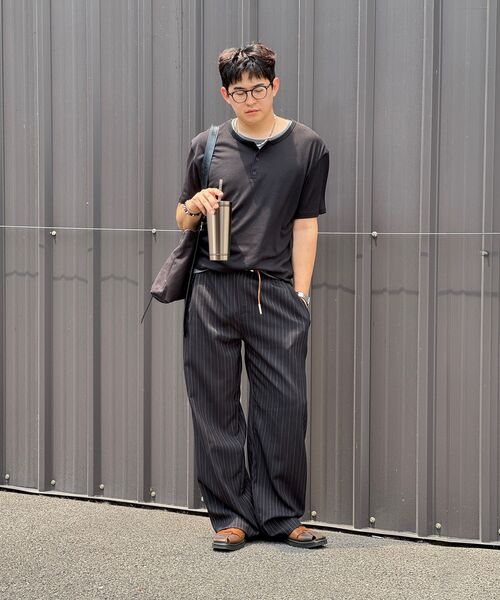 DNSR(ディーエヌエスアール)の「レイヤードヘンリーネックTシャツブラック(Tシャツ/カットソー・メンズ・その他・MEDIUM/LARGE/X-LARGE)」の3枚目の写真
