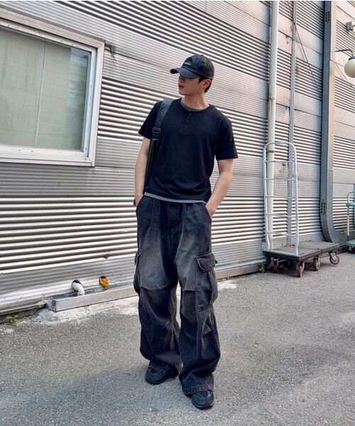 DNSR(ディーエヌエスアール)の「レイヤードヘンリーネックTシャツブラック(Tシャツ/カットソー・メンズ・その他・MEDIUM/LARGE/X-LARGE)」の5枚目の写真