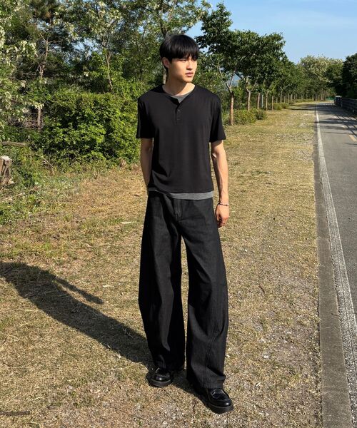 DNSR(ディーエヌエスアール)の「レイヤードヘンリーネックTシャツブラック(Tシャツ/カットソー・メンズ・その他・MEDIUM/LARGE/X-LARGE)」の18枚目の写真