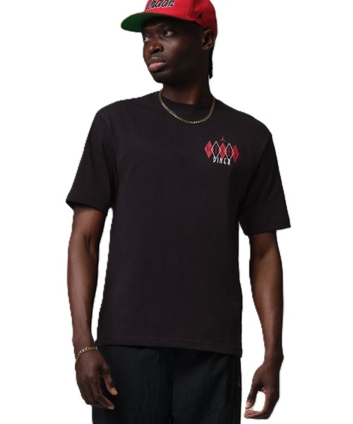JORDAN BRAND(ジョーダンブランド)の「ジョーダン ジョーダン NC ダイナー GFX S/S クルー(Tシャツ/カットソー・メンズ・ブラック×ホワイト・M/L/SS/S/XL/2XL/3XL)」の1枚目の写真