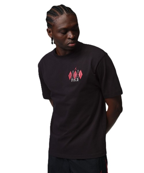 JORDAN BRAND(ジョーダンブランド)の「ジョーダン ジョーダン NC ダイナー GFX S/S クルー(Tシャツ/カットソー・メンズ・ブラック×ホワイト・M/L/SS/S/XL/2XL/3XL)」の2枚目の写真