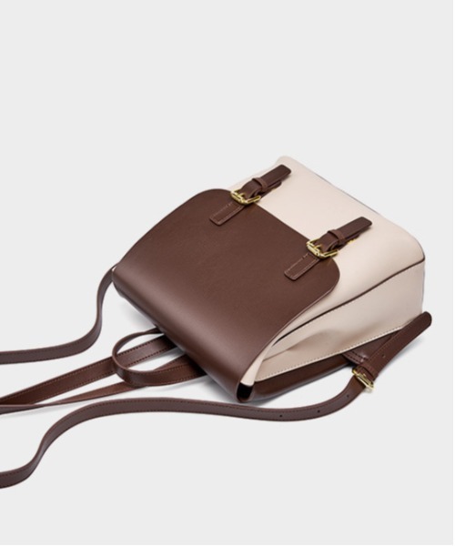NiiNa(ニーナ)の「【 NiiNa / ニーナ 】高品質牛革クラシック2WAYバックパック(バックパック/リュック・レディース・ホワイト/ブラウン・FREE)」の10枚目の写真