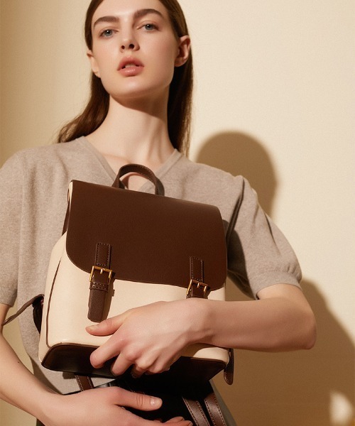 NiiNa(ニーナ)の「【 NiiNa / ニーナ 】高品質牛革クラシック2WAYバックパック(バックパック/リュック・レディース・ホワイト/ブラウン・FREE)」の14枚目の写真