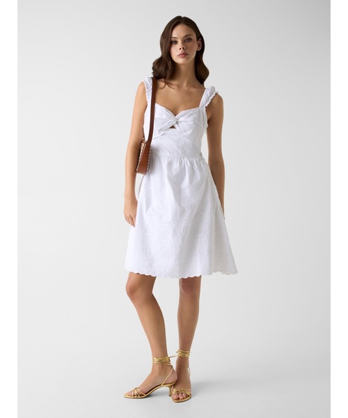 STELLA Embroidery Mini Dress ワンピース | GUESS(ゲス) JAPAN 公式