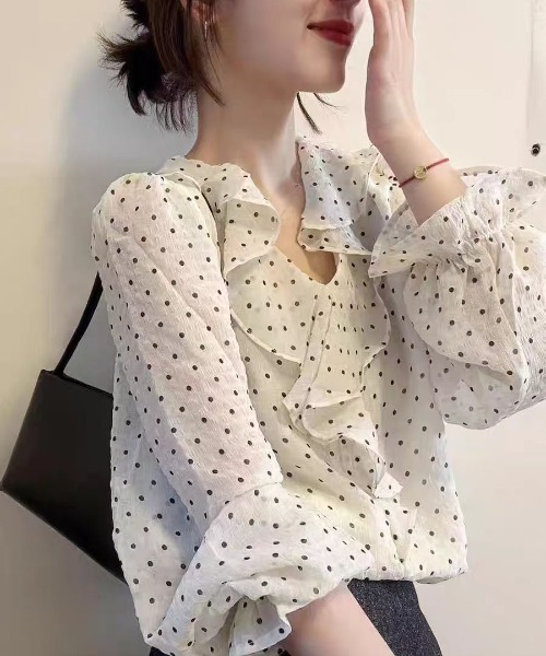 AMAJI(アマジ)の「ドット柄 シャツ トップス(シャツ/ブラウス・レディース・ホワイト・XX-LARGE/X-LARGE/LARGE)」の3枚目の写真