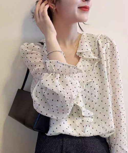 AMAJI(アマジ)の「ドット柄 シャツ トップス(シャツ/ブラウス・レディース・ホワイト・XX-LARGE/X-LARGE/LARGE)」の4枚目の写真