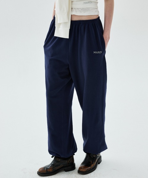 Mardi Mercredi(マルディメクルディ)の「JOGGER PANTS MARDI LOGO HOTFIX / ジョガー パンツ マルディ ロゴ ホットフィックス(スウェットパンツ・レディース・ネイビー/アイボリー/ブラック/グレー・FREE)」の17枚目の写真