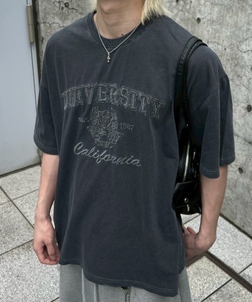Chikashitsu +(チカシツプラス)の「【Chikashitsu +】Pigment university t-shirt / 【チカシツプラス】ピグメントユニバーシティ半袖Tシャツ(Tシャツ/カットソー・メンズ・ブラック/ネイビー/チャコール・ONE SIZE)」の9枚目の写真