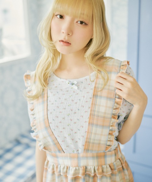 kutir(クティール)の「【クティールとレトロ】花柄アソートトップス(Tシャツ/カットソー・レディース・ホワイト/オフホワイト/グリーン/ブルー/アイボリー/ピンク/その他・FREE)」の6枚目の写真
