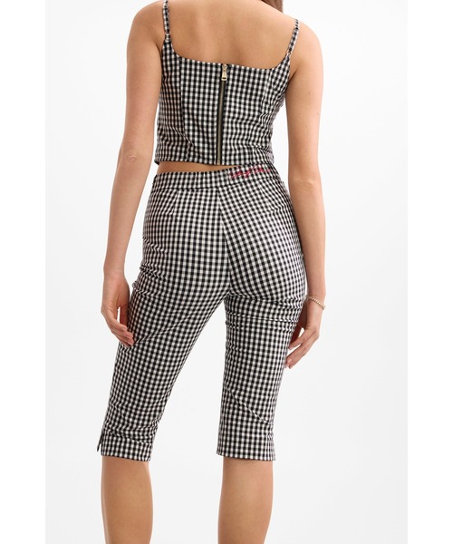 Guess(ゲス)の「MARILYN Vichy Capri Pant マリリン・モンロー Collection パンツ(その他パンツ・レディース・ブラック×ホワイト・LARGE/MEDIUM/SMALL/X-SMALL)」の3枚目の写真