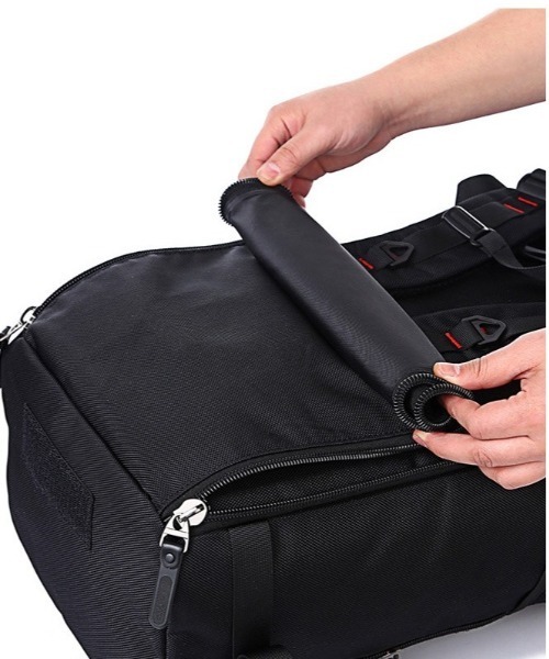 BACKYARD FAMILY(バックヤードファミリー)の「バックパック40L bcbag06(バックパック/リュック・メンズ・ブラック/グリーン・FREE)」の5枚目の写真