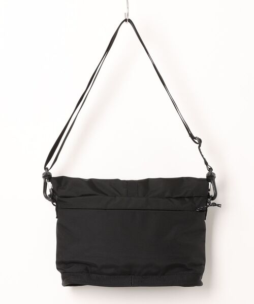 THE NORTH FACE(ザノースフェイス)の「【THE NORTH FACE】BASE CAMP SHOULDER BAG NF0A8BK6(ショルダーバッグ・メンズ・ブラック・FREE)」の2枚目の写真