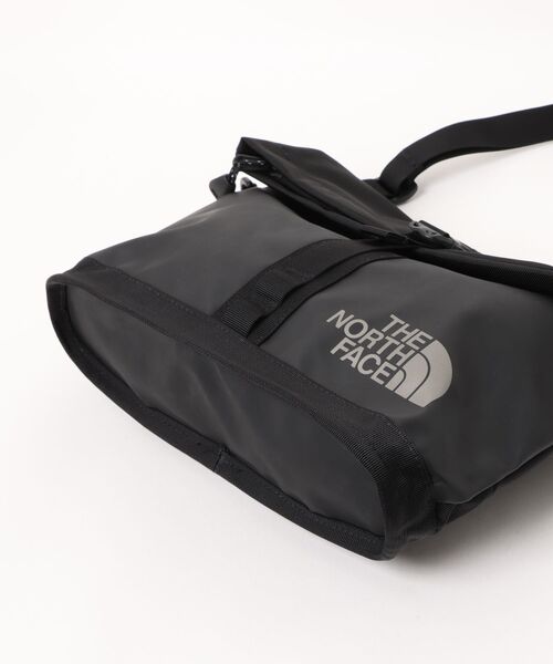 THE NORTH FACE(ザノースフェイス)の「【THE NORTH FACE】BASE CAMP SHOULDER BAG NF0A8BK6(ショルダーバッグ・メンズ・ブラック・FREE)」の3枚目の写真