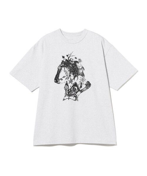BEAMS T(ビームスティー)の「Keegan Dakkear L. / T-shirt②(Tシャツ/カットソー・メンズ・ライトグレー・XL/L/M/S)」の2枚目の写真