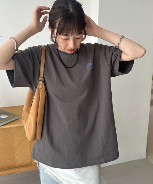 DISCOAT(ディスコート)の「【Enlude/WEB限定】サガラ刺繍ロゴTシャツ《ユニセックス》(Tシャツ/カットソー・レディース・チャコールグレー/ライトベージュ/ライトグレー・FREE)」の14枚目の写真