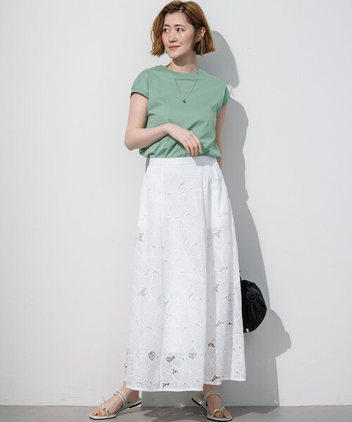 23区 S(ニジュウサンクチイサイサイズ)の「シルキータッチ フレンチスリーブ Tシャツ(Tシャツ/カットソー・レディース・ホワイト系/ピンク系/ベージュ系・32)」の12枚目の写真
